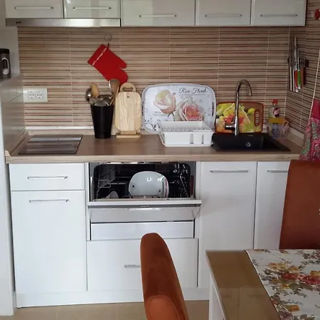 Lejlighed Sneznik - Naselje Zova *