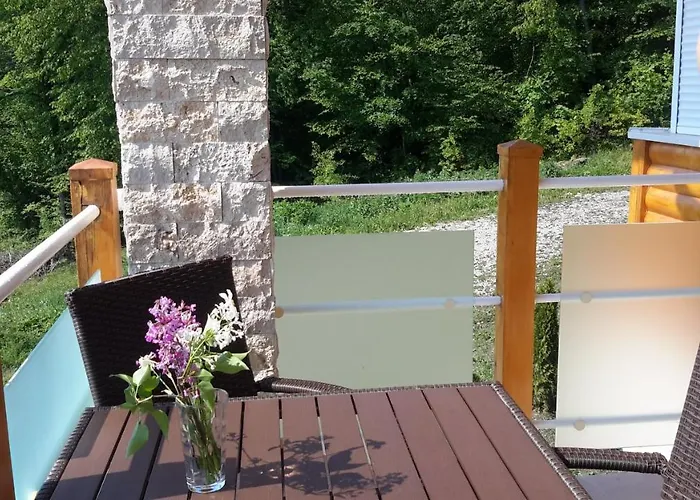 Sneznik - Naselje Zova * Златибор